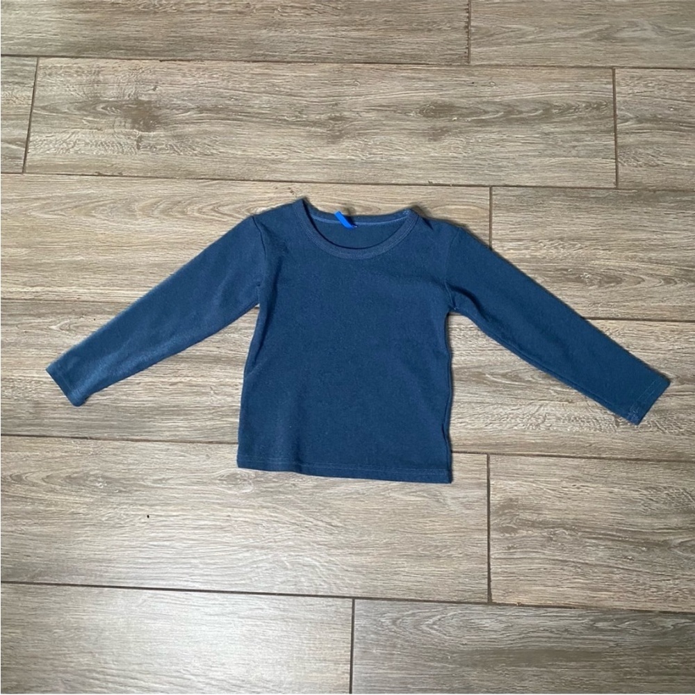 Pair Of Kids 120 Long Sleeve Tops - Picture 4 of 7
